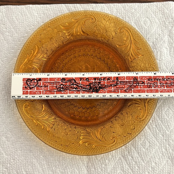 Vintage antique depression glass plate, saucer, and cup three-piece set - Picture 4 of 11